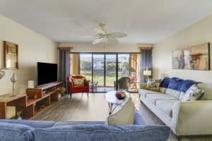 3061 Se Aster Lane 302, Stuart