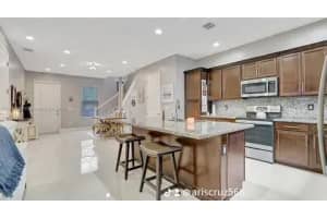 20908 Nw 1st Drive, Pembroke Pines