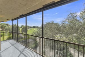 200 Jacaranda Country Club Drive Drive 3c, Plantation