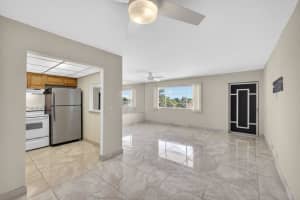 300 S Village Green Cir Circle S 420, Palm Springs