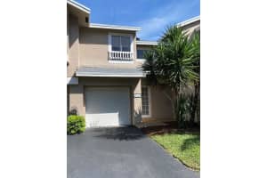 2217 W Discovery Cir Circle W, Deerfield Beach
