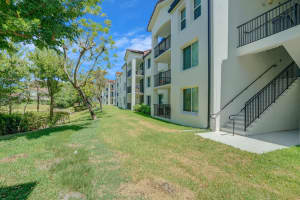 611 Villa Circle, Boynton Beach