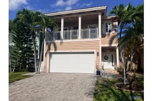 381 Ne 35th Terrace, Homestead