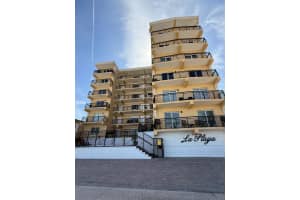 1815 N Surf Road 402, Hollywood