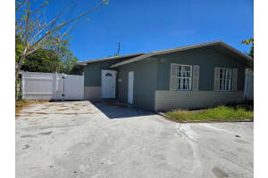 815 Silver Beach Road, Lake Park 815 Silver Beach Road, Lake Park