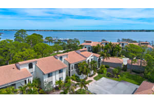 2516 Nw Seagrass Drive 8b, Palm City