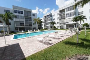 3000 E Sunrise Lakes Boulevard 123, Sunrise