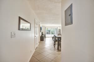 1400 Tallwood Avenue 107, Hollywood