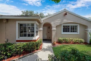 9800 Nw 9th Court, Plantation 9800 Nw 9th Court, Plantation