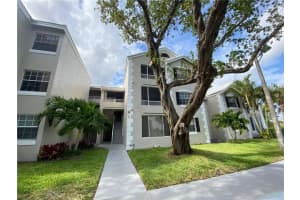 2841 N Oakland Forest Drive 107, Oakland Park 2841 N Oakland Forest Drive 107, Oakland Park