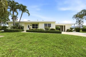 1452 Crest Drive, Lake Worth