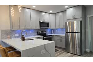 5815 Cleveland Street, Hollywood