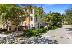 5675 Ne Trieste Way, Boca Raton