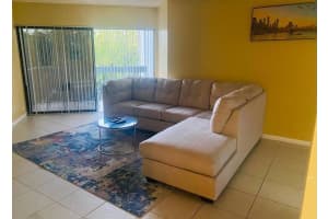 2000 N Congress N 302, West Palm Beach