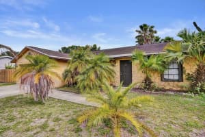 125 Seagull Court, Royal Palm Beach