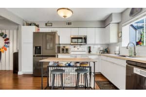 9204 Nw 9th Court, Plantation