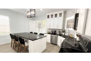 8070 Murano Circle, Palm Beach Gardens