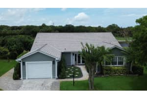 11 Holly Drive, Boynton Beach