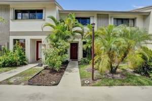 3028 S Oakland Forest Drive 3204, Oakland Park