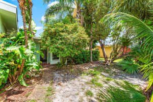 8961 Sunset Strip, Sunrise 8961 Sunset Strip, Sunrise