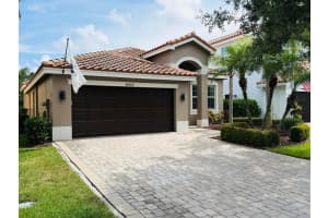 8469 Calabria Lakes Drive, Boynton Beach