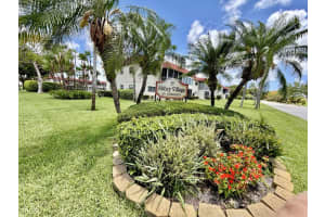 19 Abbey Lane 204, Delray Beach