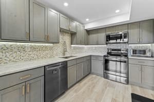 5250 Woodland Lakes Drive 327, Palm Beach Gardens 5250 Woodland Lakes Drive 327, Palm Beach Gardens