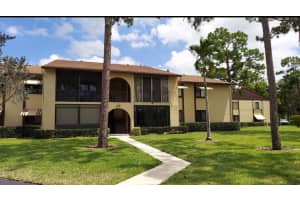 234 Pine Hov D-1, Greenacres