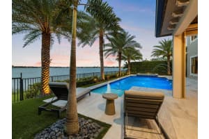 11661 W Watercrest Cir Circle W, Parkland