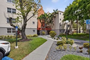 8363 Lake Drive 308, Doral 8363 Lake Drive 308, Doral
