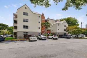 8373 Lake Drive Apt 307, Doral 8373 Lake Drive Apt 307, Doral