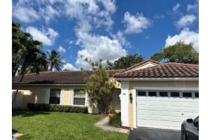 9532 Nw 9th Court, Plantation
