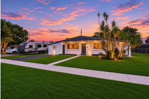 620 N 66th Avenue, Hollywood