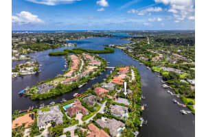 19028 Se Windward Island Lane, Jupiter
