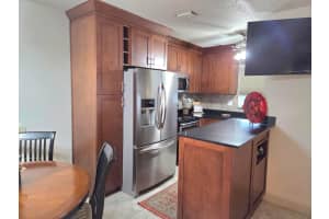 2100 Ne 38th Street Ne #207, Lighthouse Point