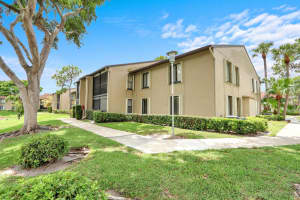 715 Sunny Pine Way B1, Greenacres