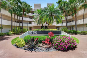 5750 Camino Del Sol 201, Boca Raton