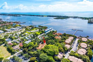 16 Via Lago, Boynton Beach