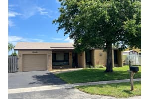 8511 Nw 8th Street, Pembroke Pines