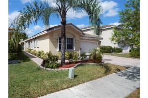 7951 S Silverado Cir, Hollywood