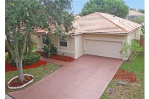 7852 Nw 62nd Ter, Parkland