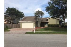 4880 Sw 104th Avenue, Cooper City