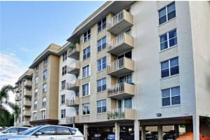 1050 Se 15 405, Fort Lauderdale