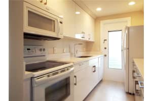 2110 Ne 42nd Street 3b, Lighthouse Point