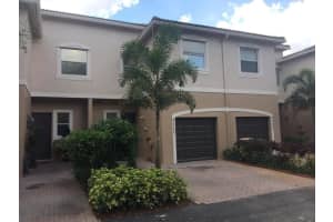 8322 Lagos De Campo Blvd 8322, Tamarac 8322 Lagos De Campo Blvd 8322, Tamarac