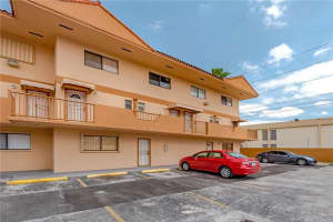 210 W 68th Street 213, Hialeah