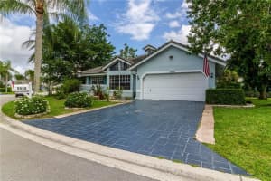 5558 Pine Circle, Coral Springs