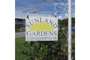 2001 Ne 38th Street 8, Lighthouse Point