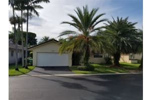 1261 Spring Circle Dr, Coral Springs