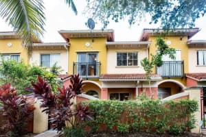 1211 Santa Catalina Ln 1211, North Lauderdale